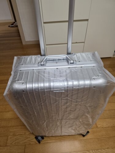 files/review-donahue-sophia-aluminium-suitcase.jpg